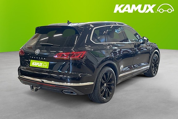 Volkswagen Touareg 4 of 5