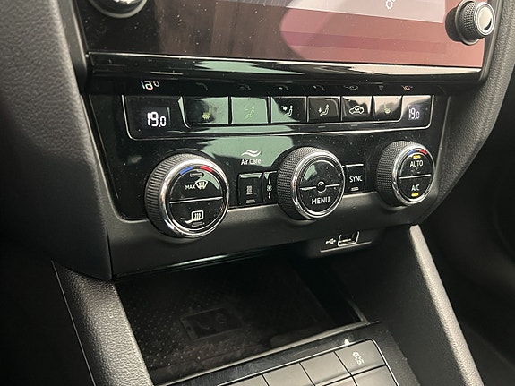 Skoda Octavia 17 of 27