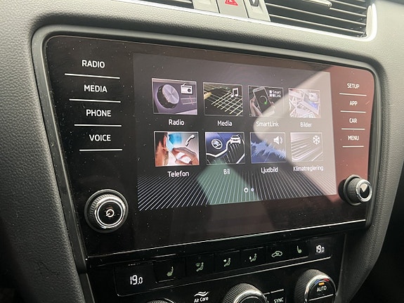 Skoda Octavia 16 of 27
