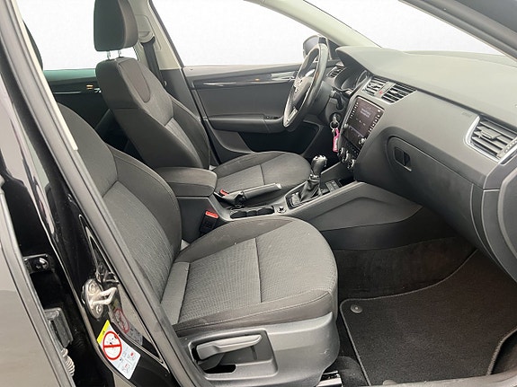 Skoda Octavia 19 of 27
