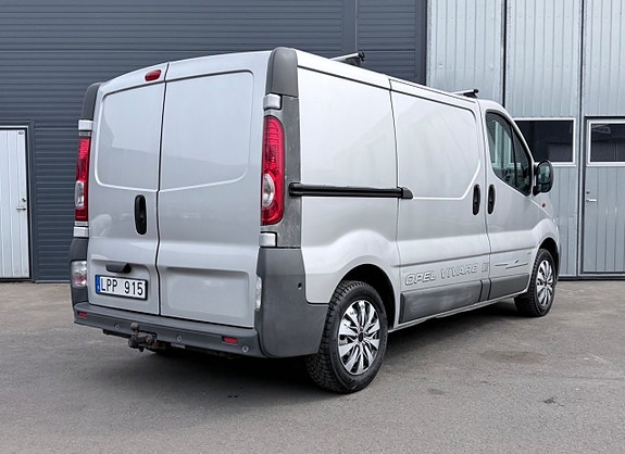 Opel Vivaro 8 of 19