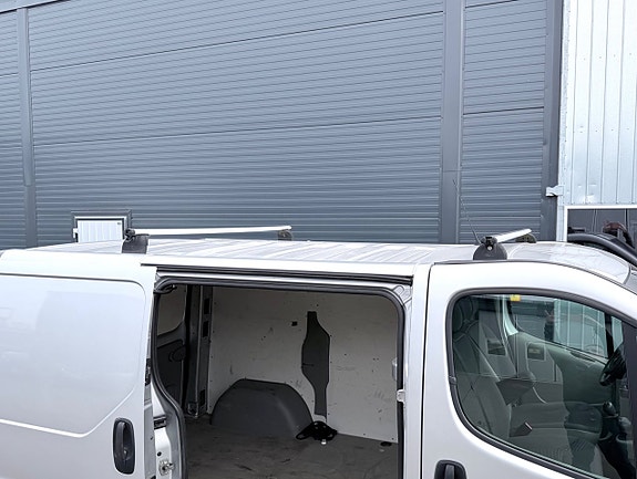 Opel Vivaro 9 of 19