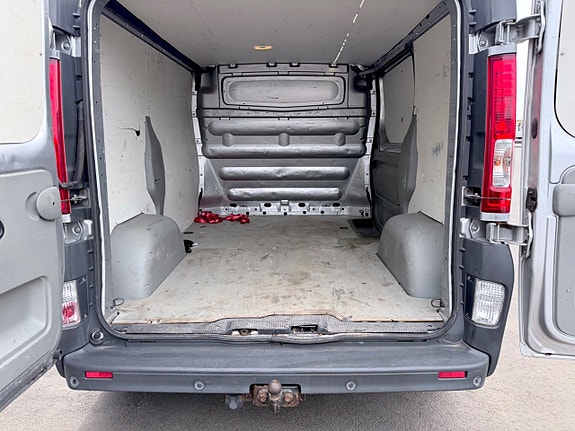 Opel Vivaro 18 of 19