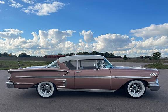 Chevrolet Impala 4 of 5