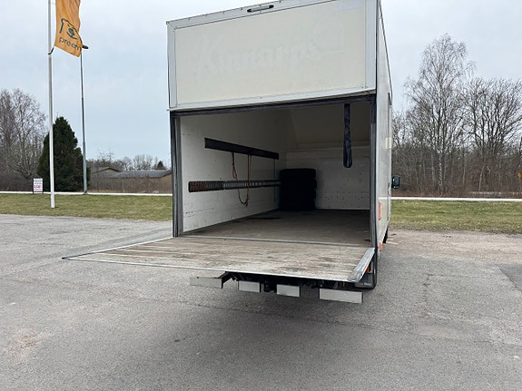 Ford Transit 7 of 11