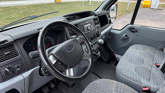 Ford Transit 11 of 11