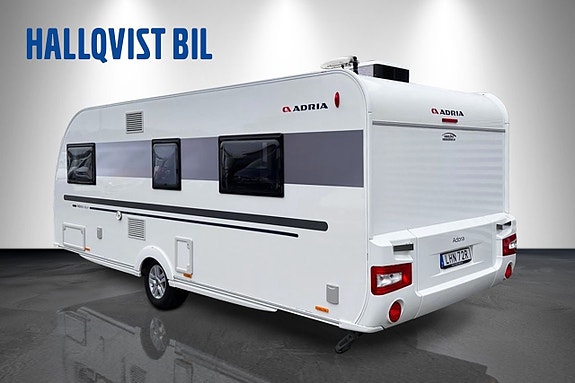 Adria Adora 593 UP Ac Queenbed 5 of 15
