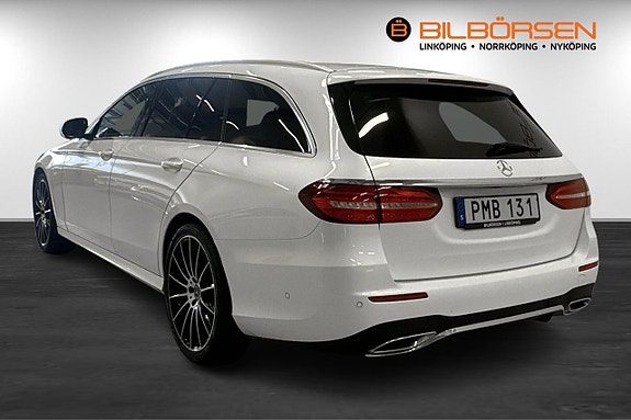 Mercedes-Benz E220 6 of 16