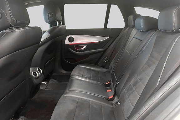 Mercedes-Benz E220 9 of 16