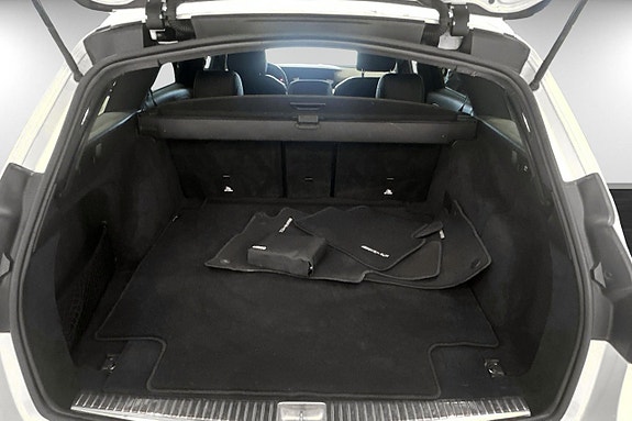 Mercedes-Benz E220 14 of 16