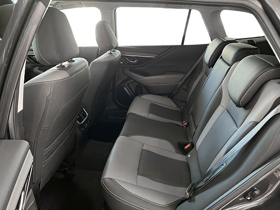 Subaru Outback 8 of 15