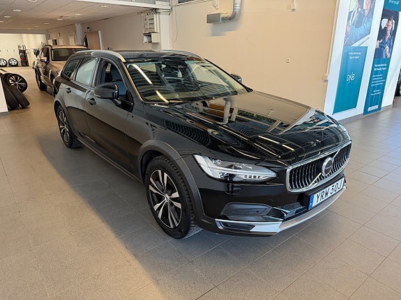 Volvo V90 Cross Country 4 of 5