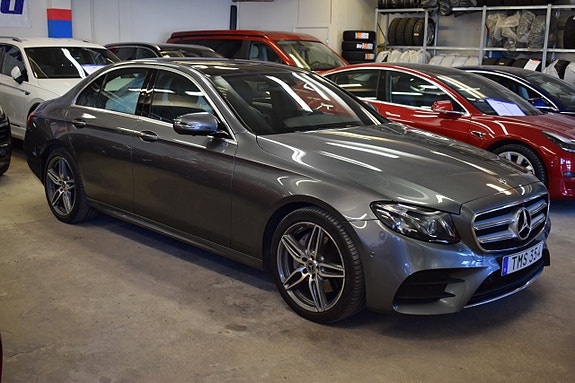 Mercedes-Benz E220 d 2 of 5
