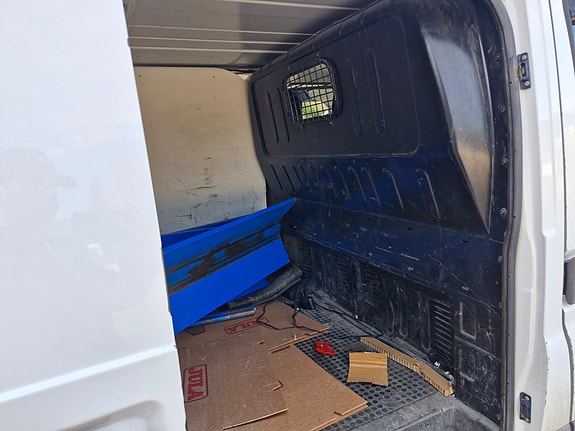 Ford Transit 14 of 14