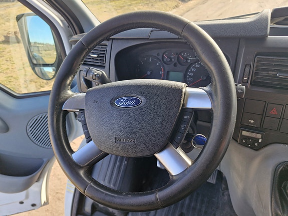 Ford Transit 9 of 14