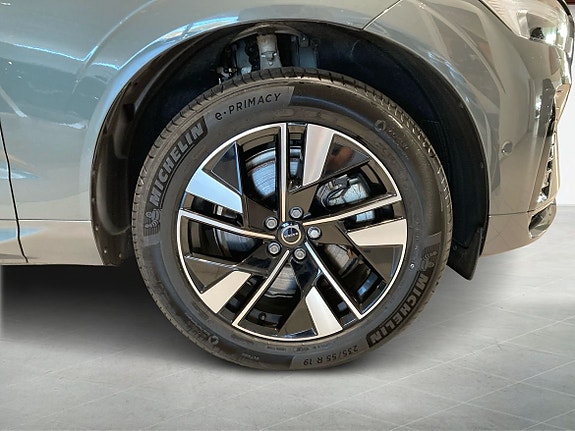 Volvo XC60 9 of 16