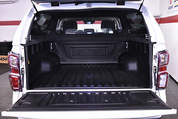 Isuzu D-max 8 of 12