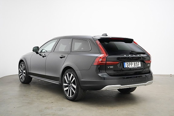 Volvo V90 Cross Country 4 of 5
