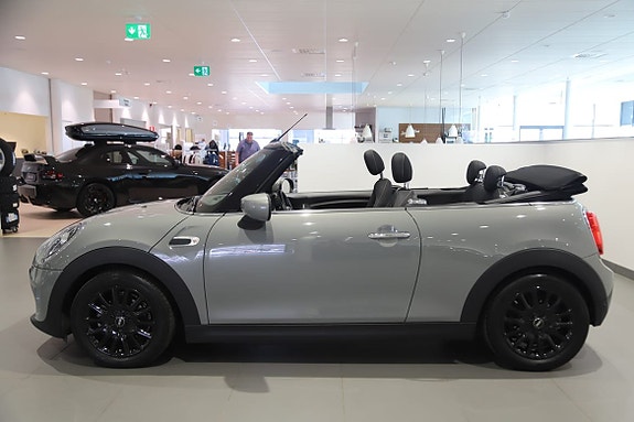 MINI Cooper 11 of 16