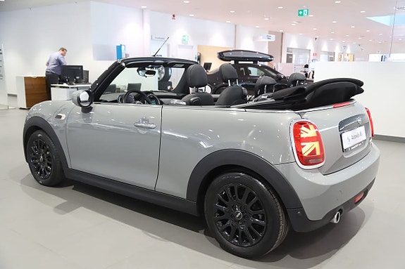 MINI Cooper 12 of 16