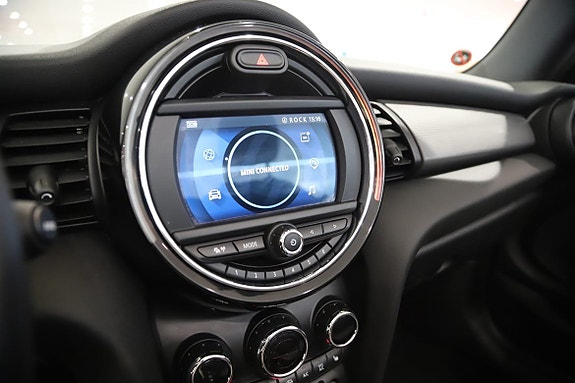 MINI Cooper 16 of 16