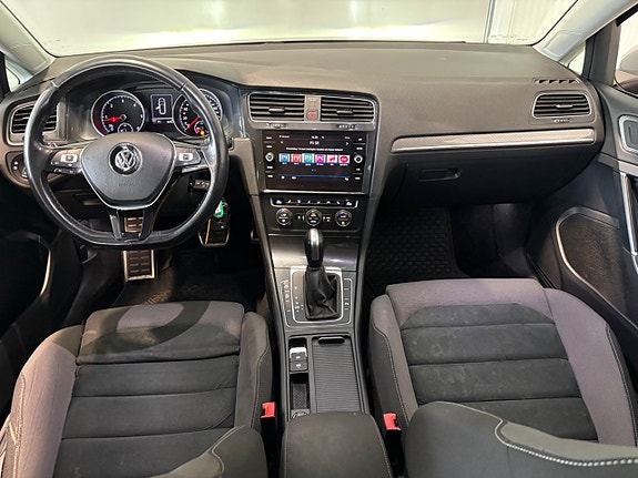 Volkswagen Golf Alltrack 9 of 19
