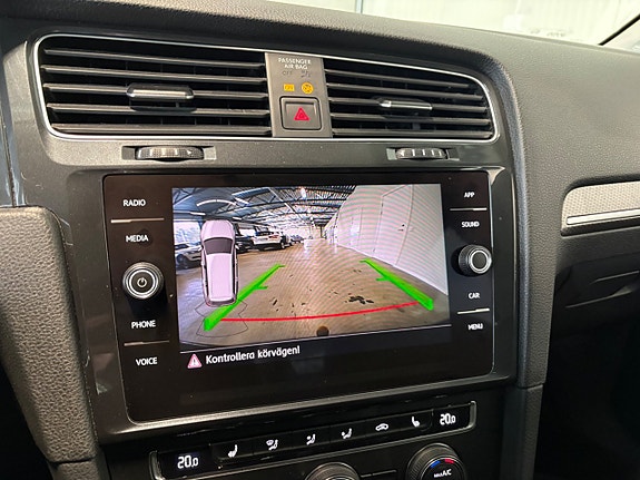 Volkswagen Golf Alltrack 13 of 19
