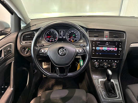 Volkswagen Golf Alltrack 8 of 19