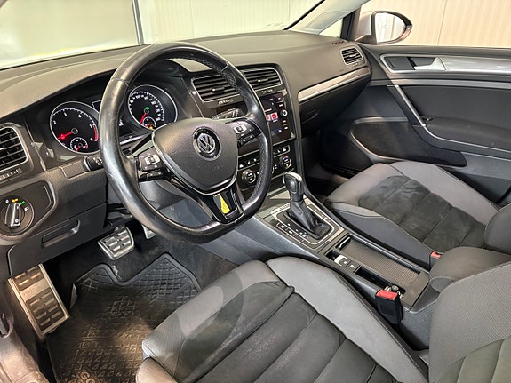 Volkswagen Golf Alltrack 7 of 19