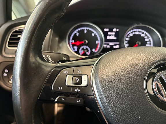 Volkswagen Golf Alltrack 15 of 19