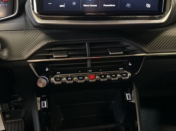 Peugeot 2008 12 of 14