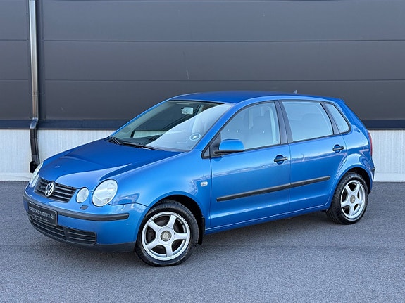 Volkswagen Polo 2 of 5