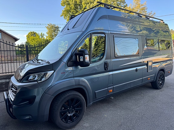 La Strada Avanti F 2 of 9