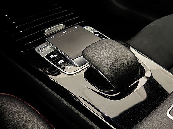 Mercedes-Benz CLA200 d 15 of 23