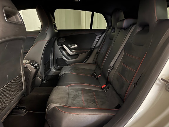 Mercedes-Benz CLA200 d 10 of 23