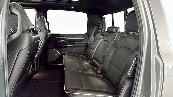 Dodge RAM 1500 5 of 5