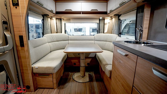 Knaus SÜDWIND BLACK SELECTION 500 FU 18 of 21