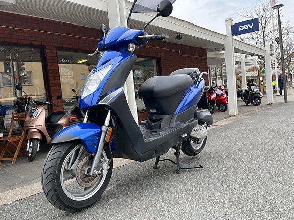 Kymco Agility Klass 1, körs med AM-kort
