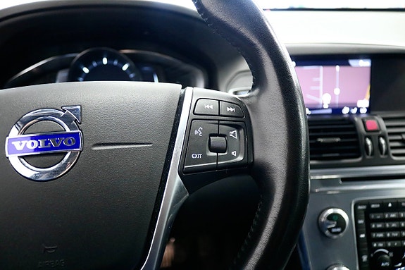 Volvo XC60 12 of 25