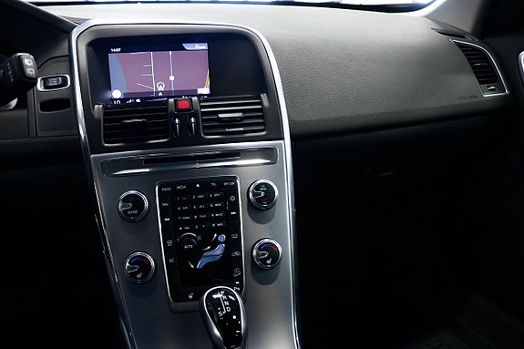 Volvo XC60 15 of 25