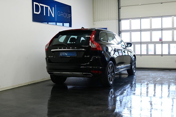 Volvo XC60 3 of 25