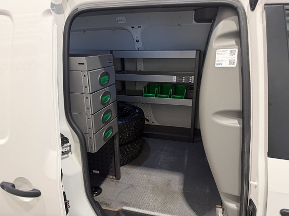 Volkswagen Caddy Maxi 12 of 24