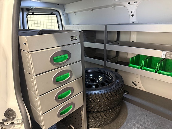 Volkswagen Caddy Maxi 13 of 24