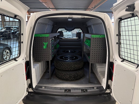 Volkswagen Caddy Maxi 14 of 24