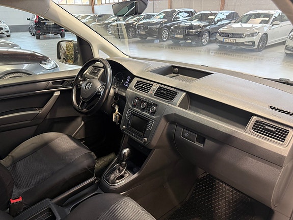 Volkswagen Caddy Maxi 19 of 24