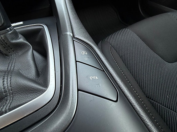 Ford Mondeo 22 of 27