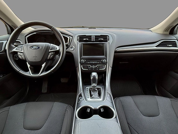 Ford Mondeo 13 of 27