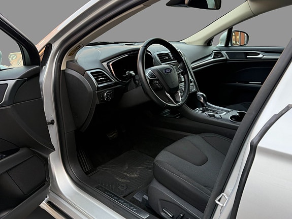 Ford Mondeo 14 of 27