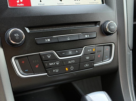 Ford Mondeo 25 of 27