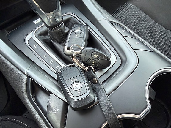 Ford Mondeo 23 of 27